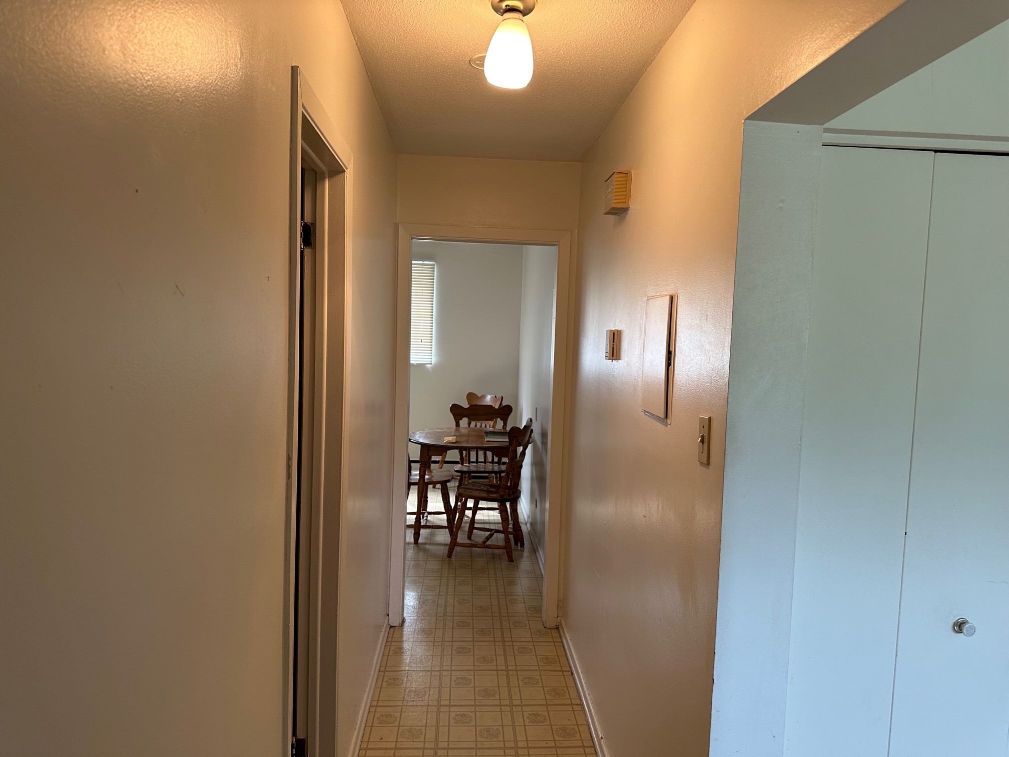 Halfred | Apartment rentals maison for rent in Gatineau: 1 bedrooms, 29 Rue Lemieux