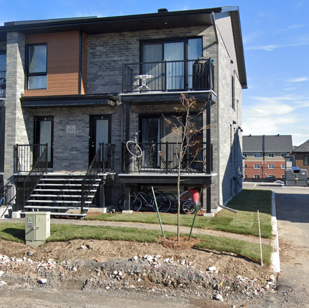 Halfred | Apartment rentals maison for rent in Gatineau: 3 bedrooms, 231 Liverpool