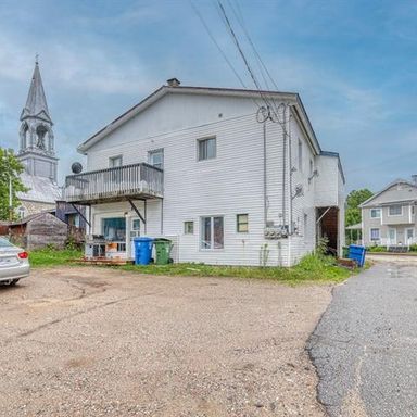 Halfred | Apartment rentals: appartement with 1 bedrooms for rent in Gracefield, 20 Rue Principale