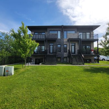 Halfred | Apartment rentals rental: unité with 1 bedrooms in Gatineau, 214 rue de la Frégate