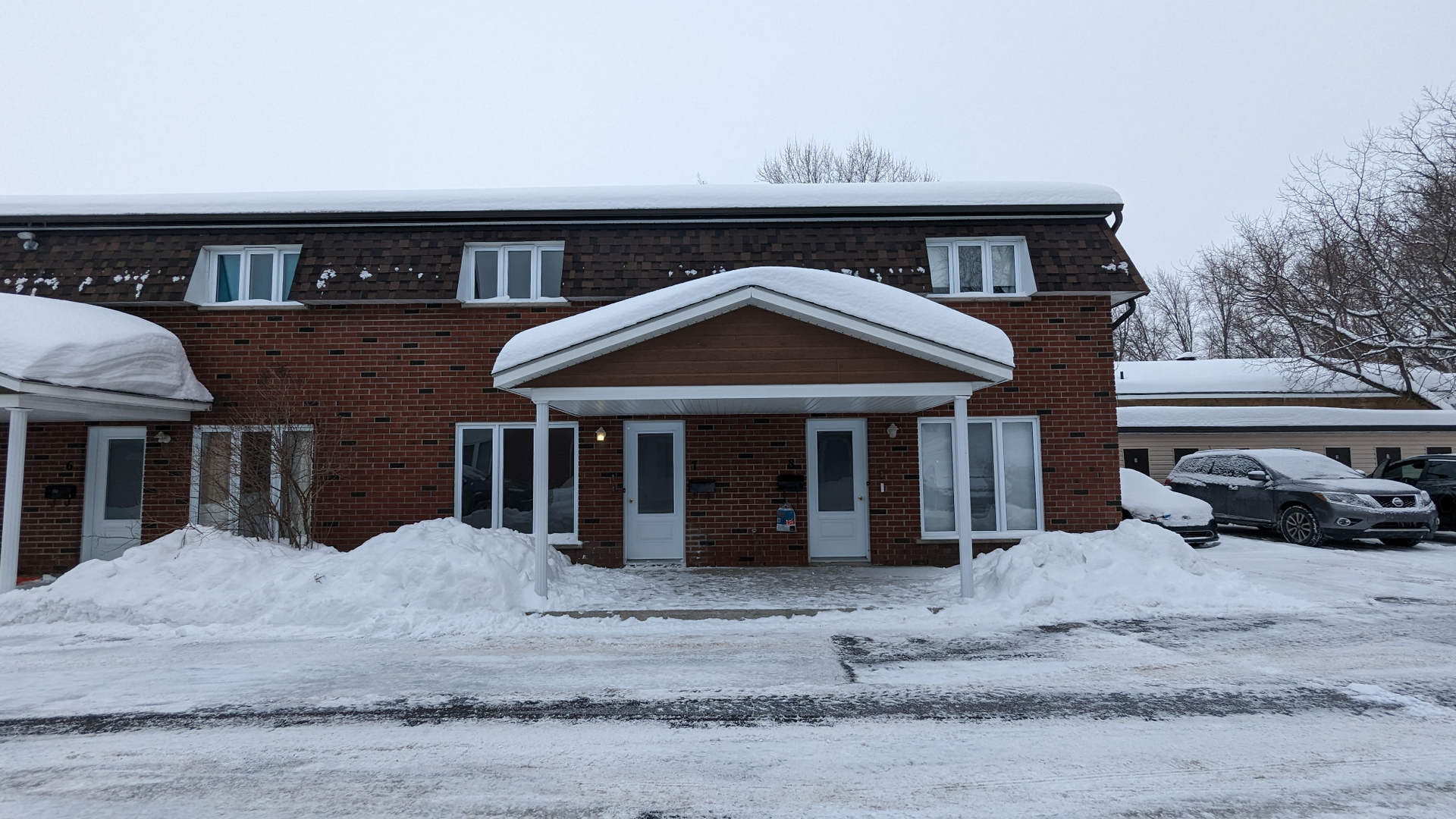 Halfred | Apartment rentals rental: Spacious maison, 2 bedrooms, Gatineau