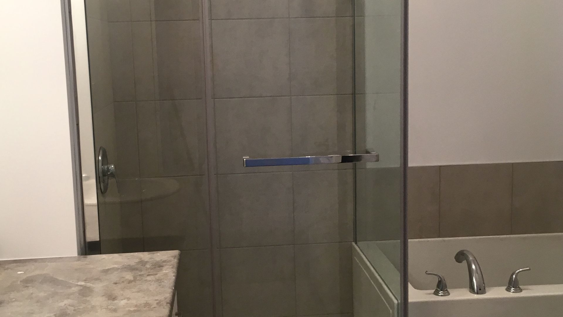 Halfred | Apartment rentals: Rent this appartement with 3 bedrooms in Gatineau, 55 Boulevard De L'amérique-Française