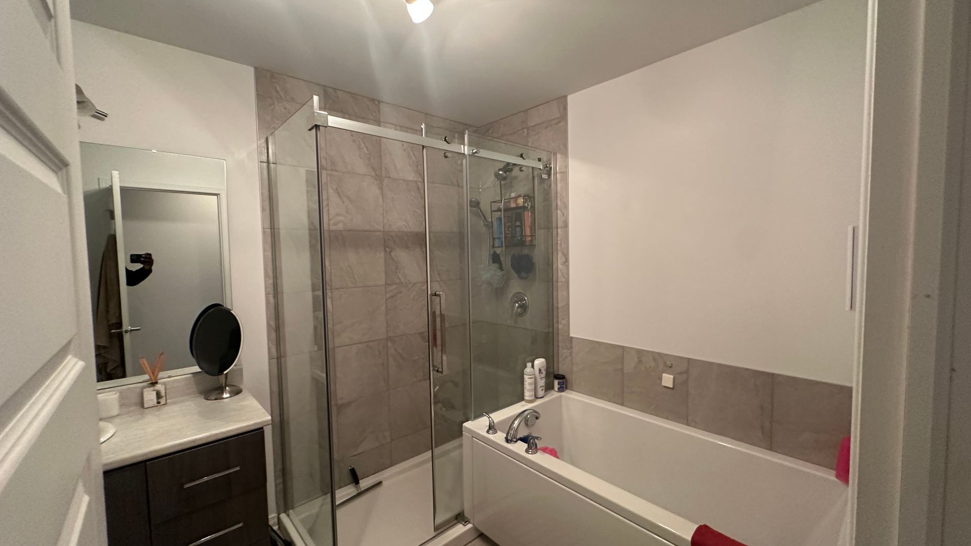 Halfred | Apartment rentals real estate: Spacious maison with 2 bedrooms for rent in Gatineau