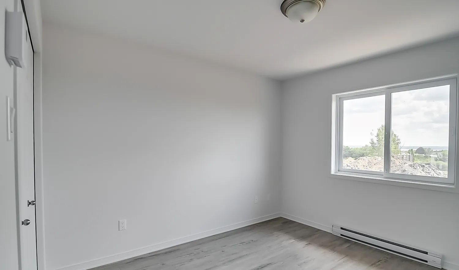 2 bedrooms, Halfred | Apartment rentals logement for rent in Gatineau, 42 Rue De La Fabrique