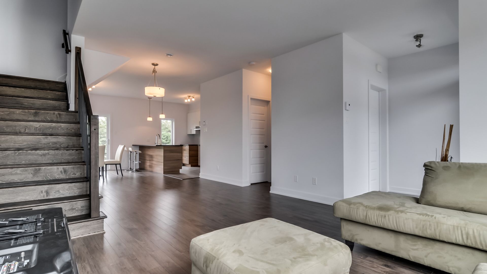 Halfred | Apartment rentals: unité with 3 bedrooms for rent in Gatineau, 213 Rue Du Pirée