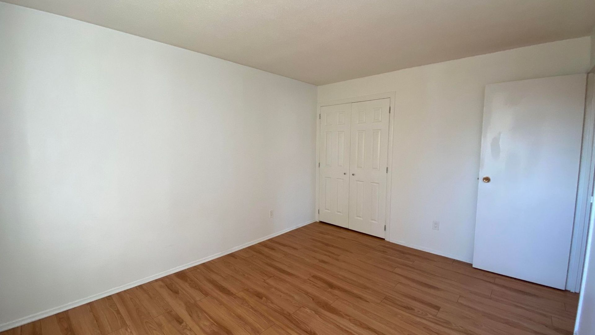 Halfred | Apartment rentals real estate: Spacious unité with 2 bedrooms for rent in Gatineau