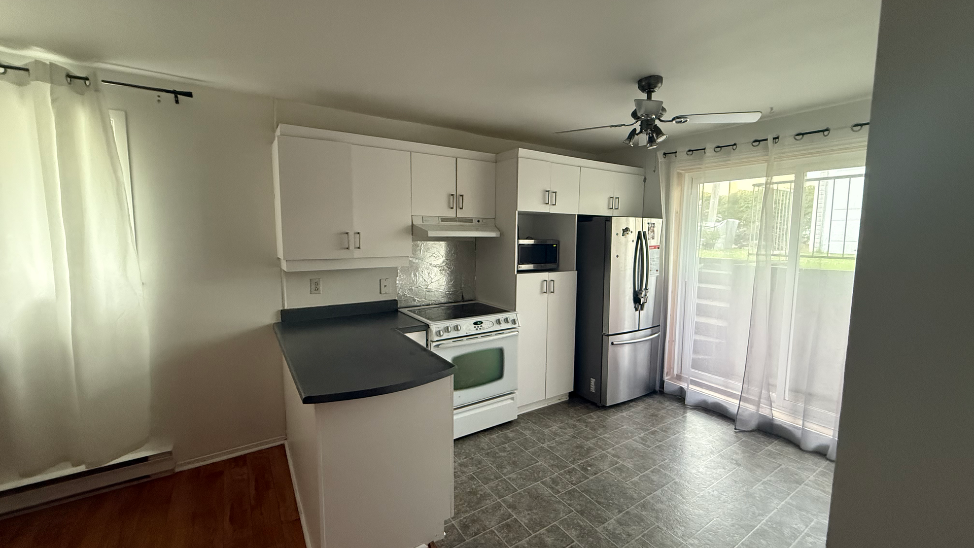 Halfred | Apartment rentals rental: Spacious unité, 3 bedrooms, Mirabel