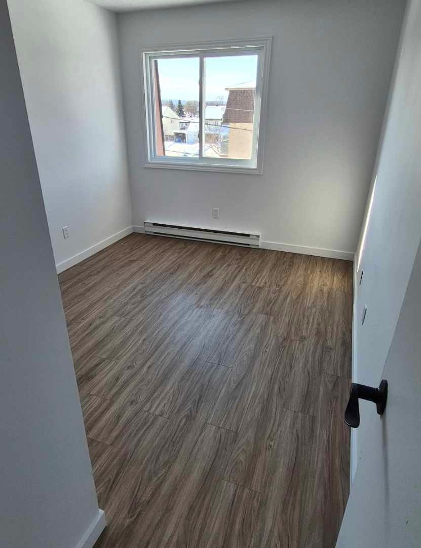 3 bedrooms, Halfred | Apartment rentals logement for rent in Gatineau, 45 Rue Du Curé-André-Préseault