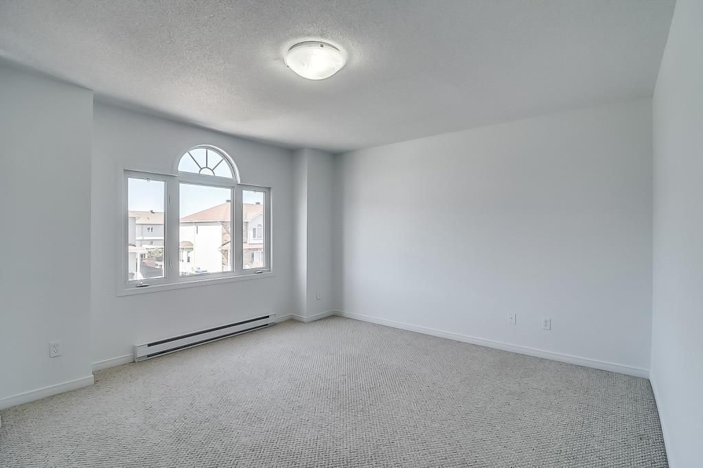 logement with 3 bedrooms for rent by Halfred | Apartment rentals, 43 Rue De La Civilisation, Gatineau