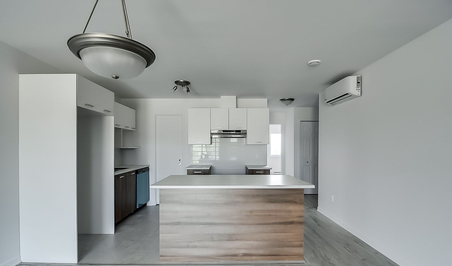 Halfred | Apartment rentals: appartement with 2 bedrooms for rent in Gatineau, 26 Rue De La Fabrique