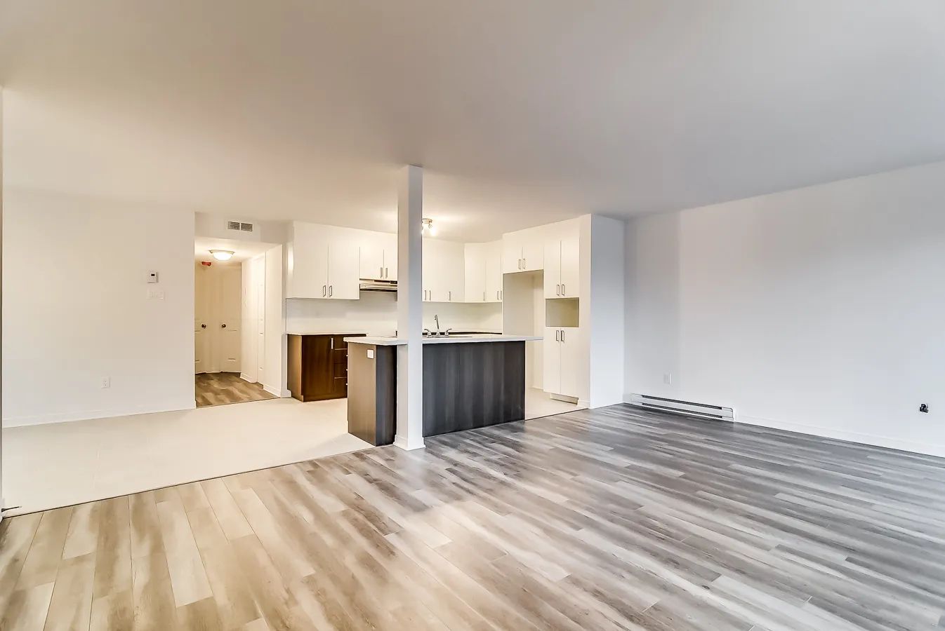 Halfred | Apartment rentals rental: unité with 2 bedrooms in Gatineau, 126 Rue Katimavik