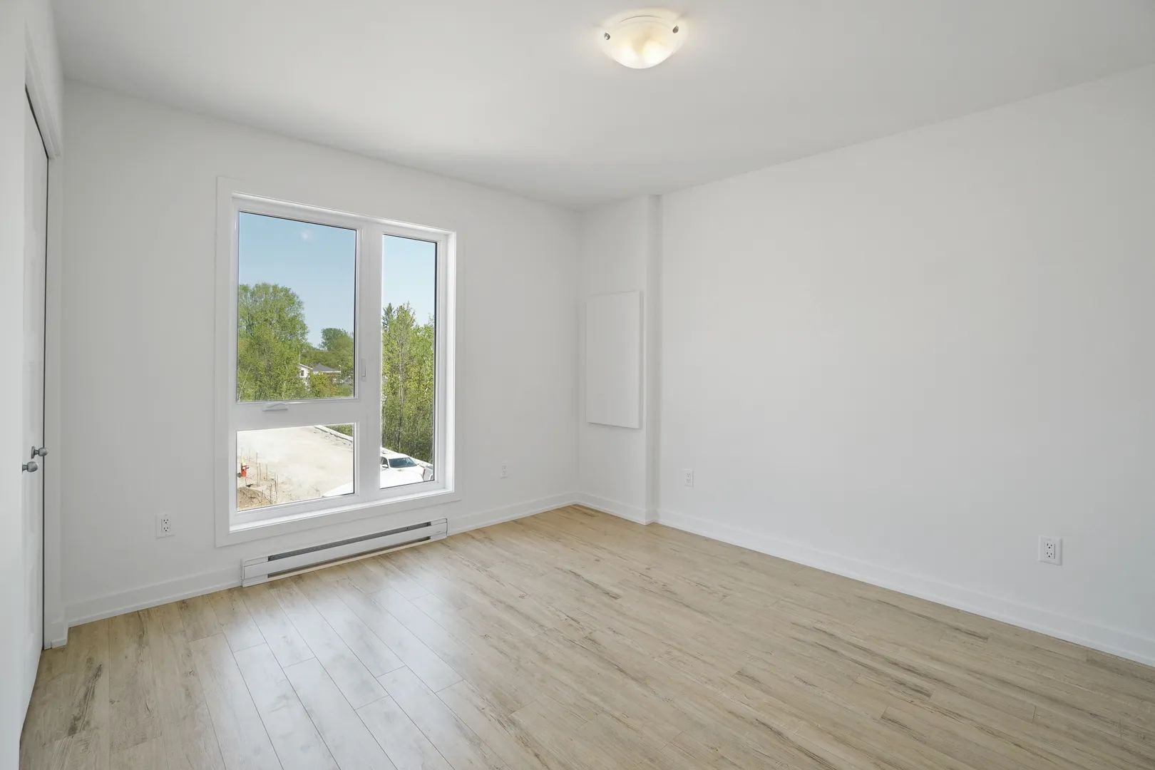 Halfred | Apartment rentals real estate: maison with 2 bedrooms for rent, 69 Rue Dupuis, Gatineau