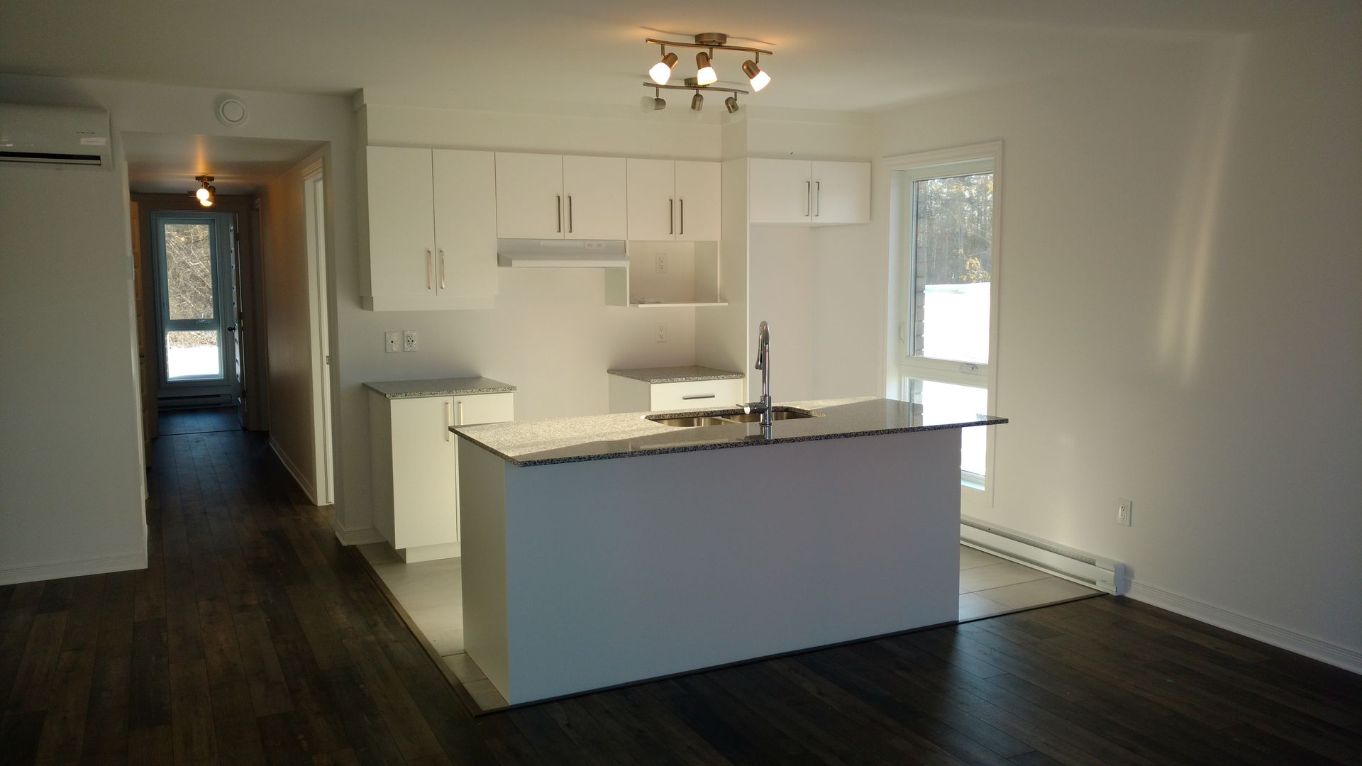 3 bedrooms, Gatineau - Halfred | Apartment rentals unité for rent
