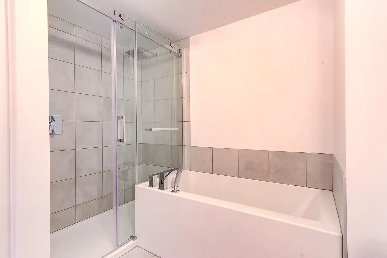 1 bedrooms, Gatineau - Halfred | Apartment rentals maison for rent