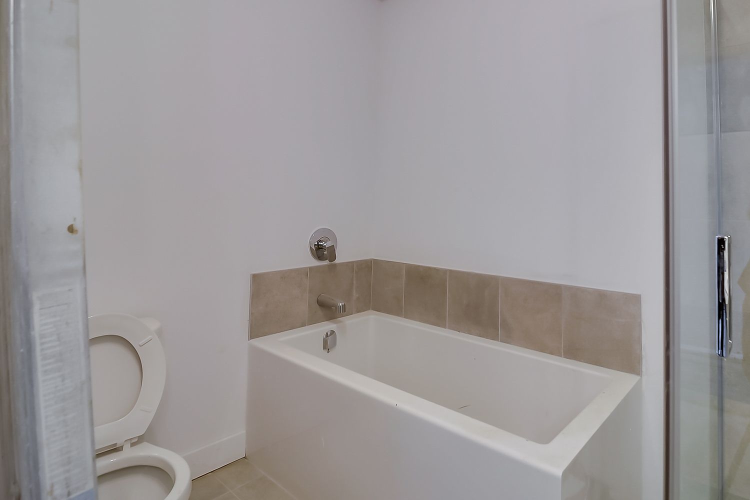 Halfred | Apartment rentals maison: 3 bedrooms for rent, 82 Rue Du Campagnard, Gatineau