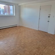 Halfred | Apartment rentals: appartement for rent, 2 bedrooms, 15 Rue Roy, Gatineau