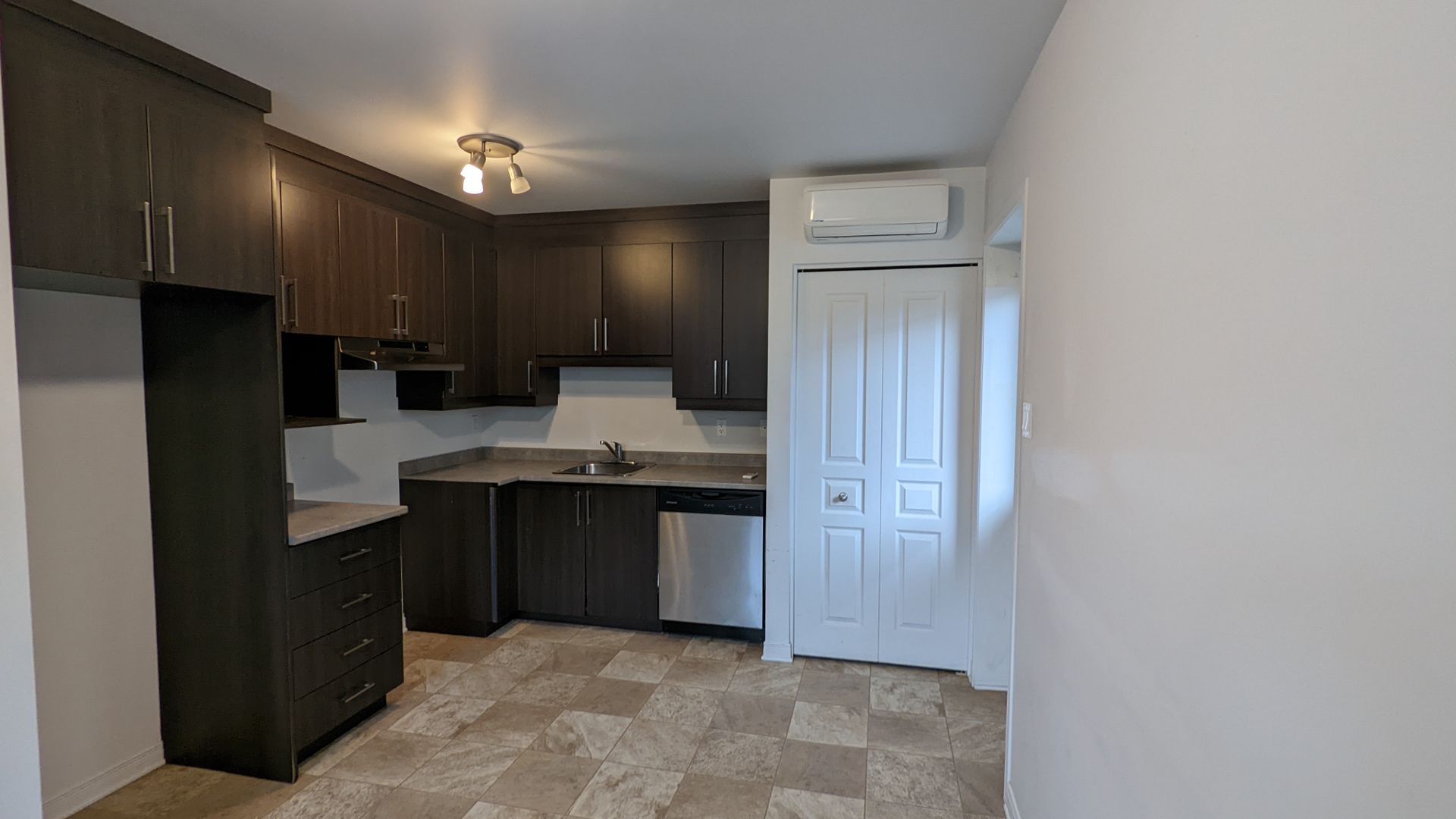 2 bedrooms, Halfred | Apartment rentals appartement for rent in Gatineau, 66 Impasse John-Roney