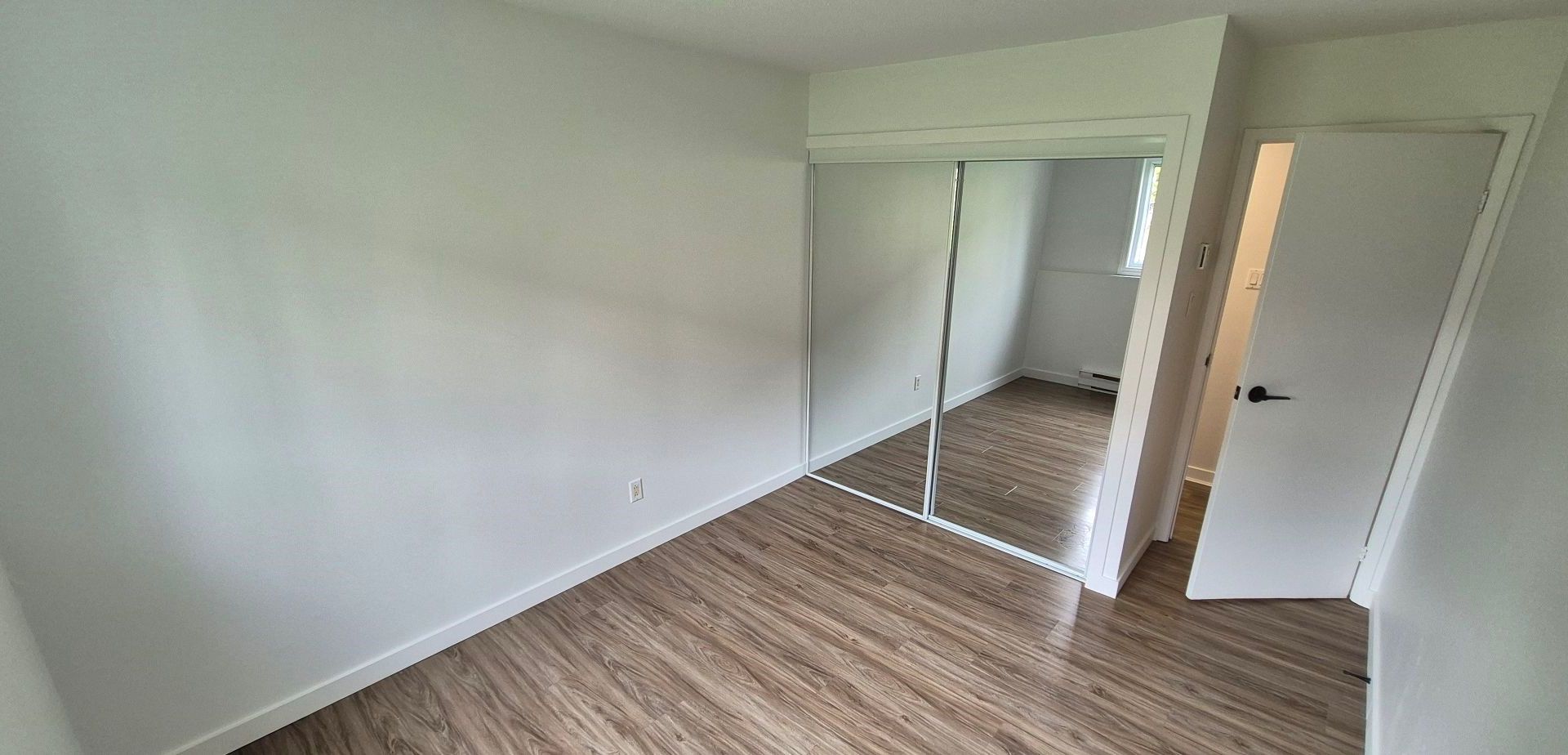 Halfred | Apartment rentals real estate: appartement with 2 bedrooms for rent, 30 Rue De Matapédia, Gatineau
