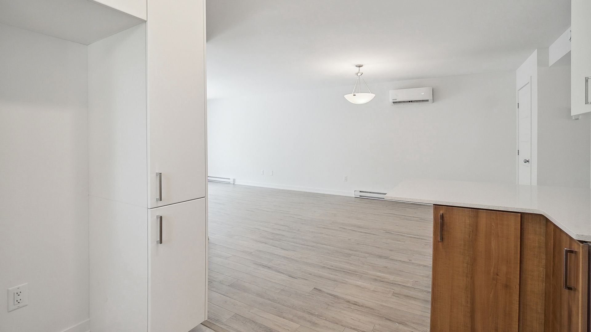Halfred | Apartment rentals real estate: Spacious appartement with 2 bedrooms for rent in Gatineau