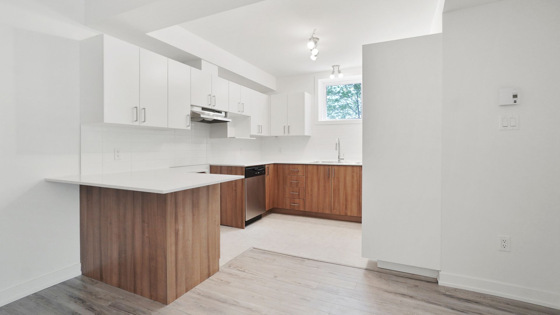 Halfred | Apartment rentals real estate: Rent this logement with 2 bedrooms in Gatineau