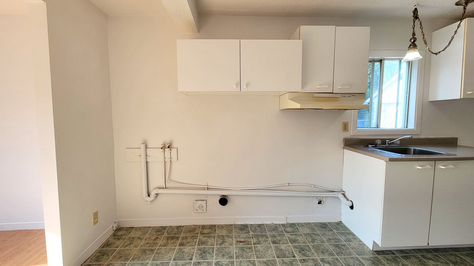Halfred | Apartment rentals appartement: 1 bedrooms for rent, 697 Avenue De Buckingham, Gatineau