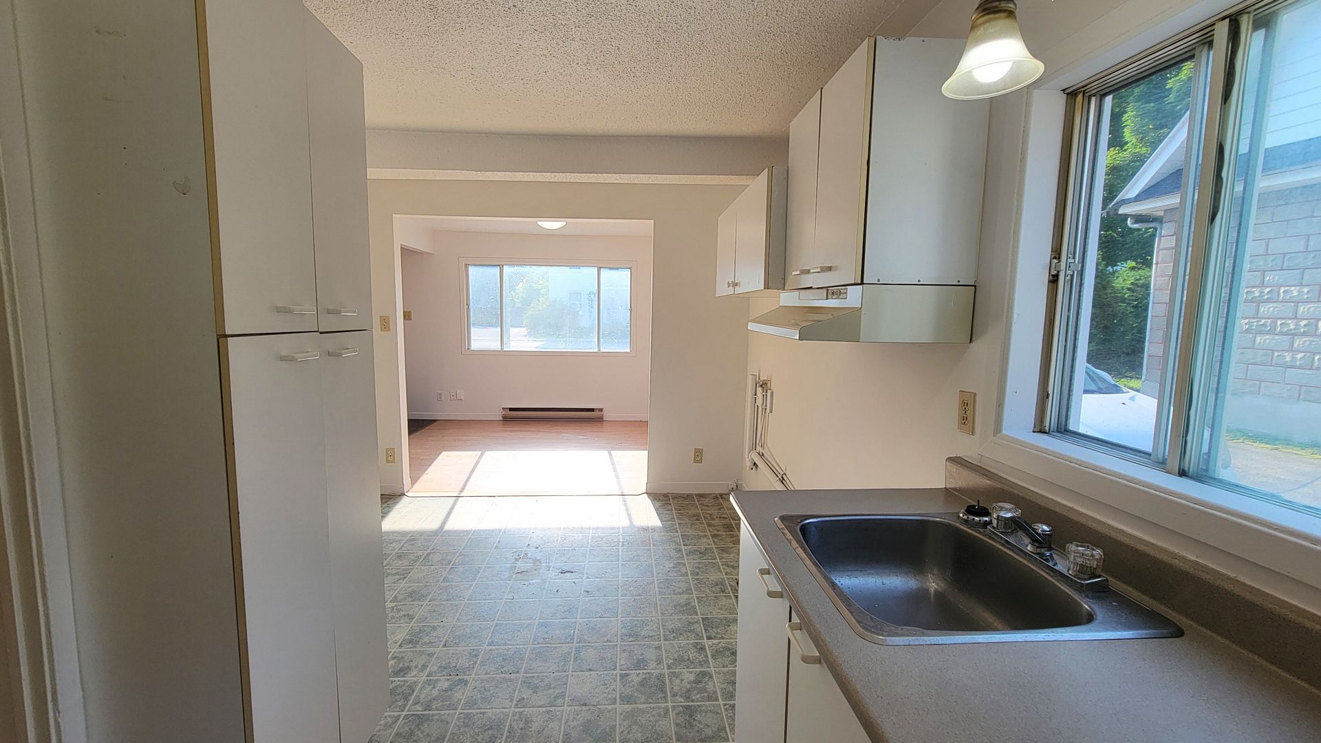 Halfred | Apartment rentals: appartement with 1 bedrooms for rent, 697 Avenue De Buckingham, Gatineau