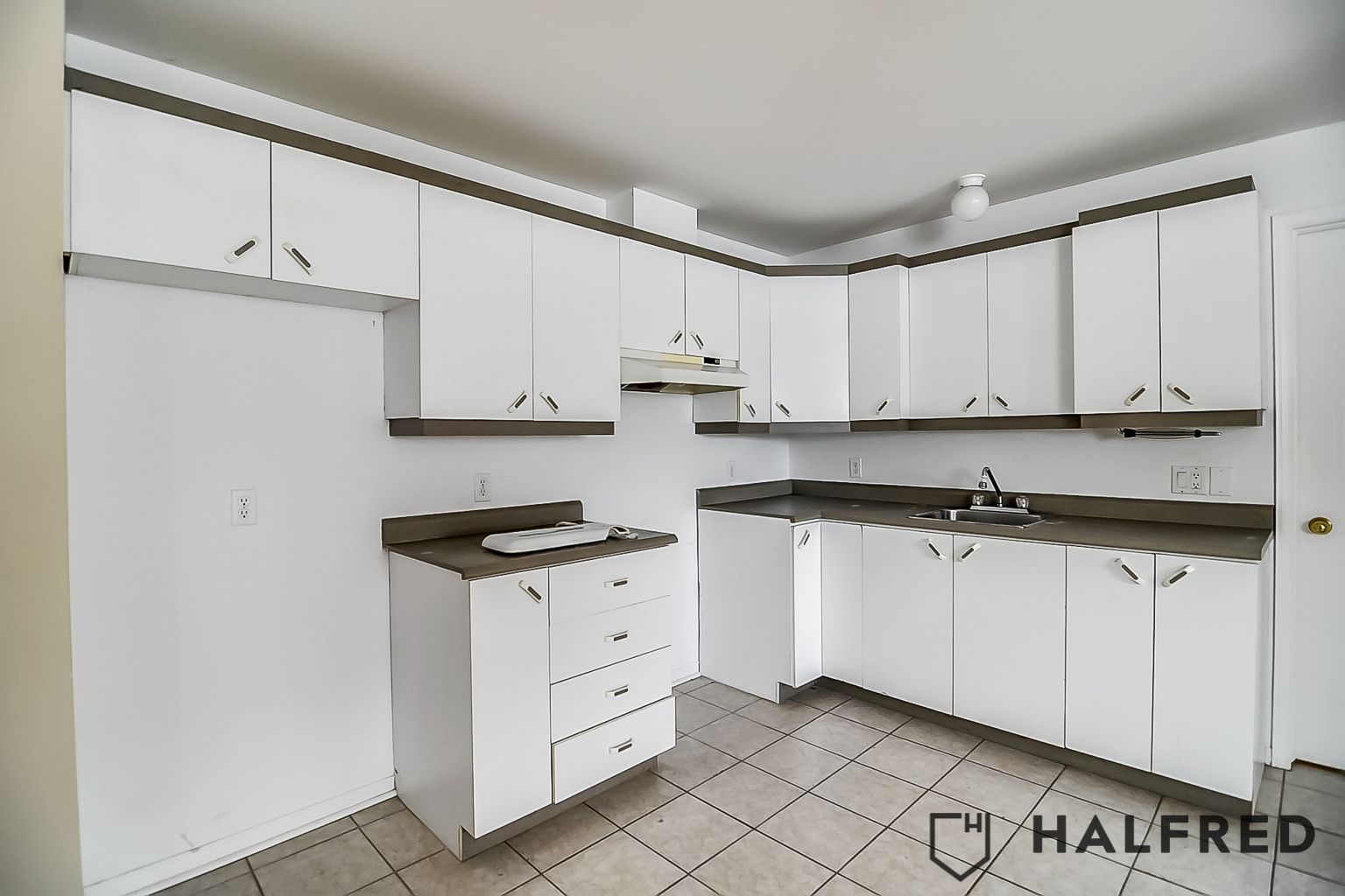 Gatineau: Halfred | Apartment rentals appartement for rent, 3 bedrooms, 146 Boulevard Du Plateau