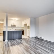 Halfred | Apartment rentals: Rent this logement with 2 bedrooms in Gatineau, 102 Rue Katimavik