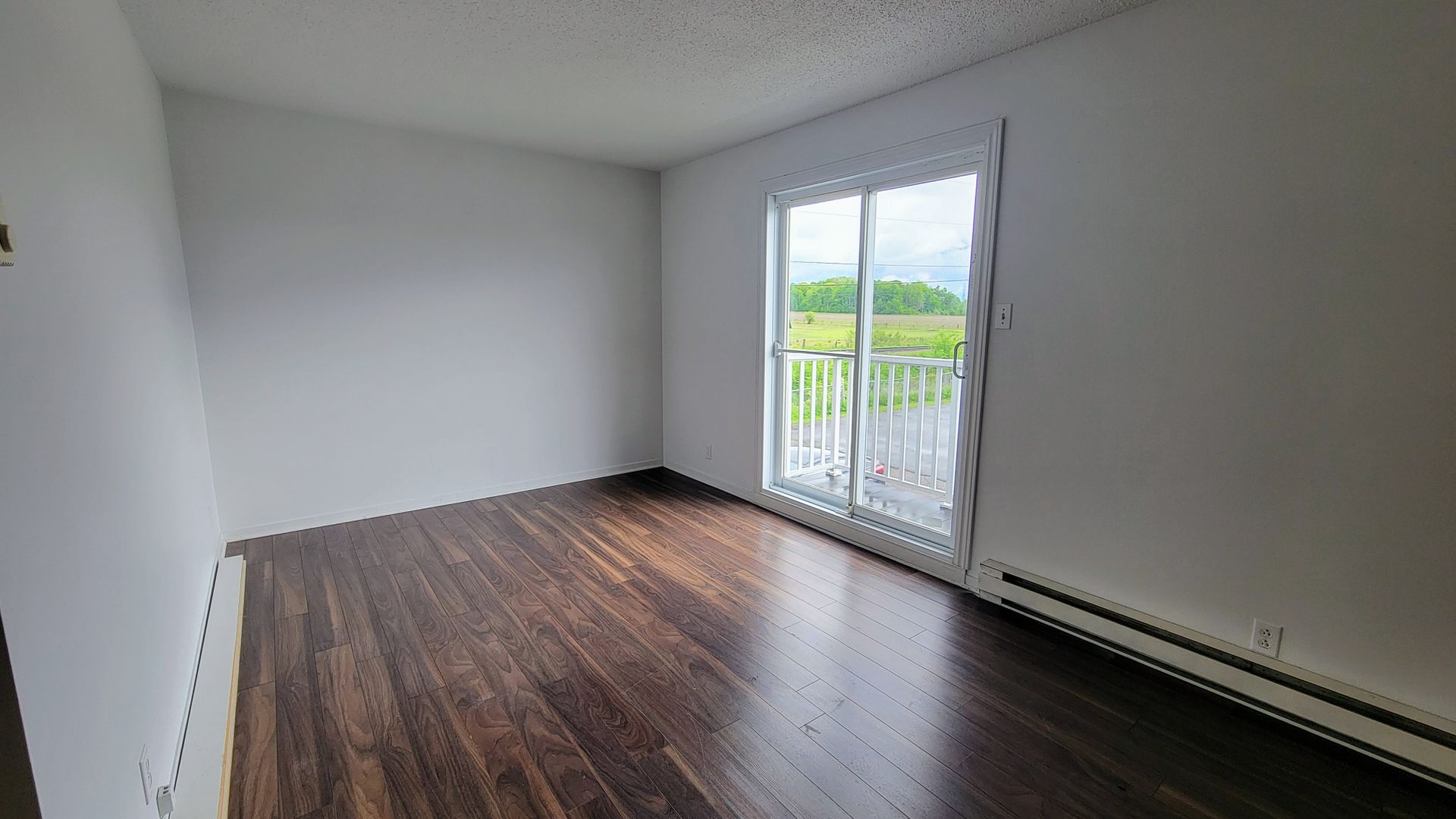 Gatineau: Halfred | Apartment rentals maison for rent, 1 bedrooms, 136 Rue Lombard