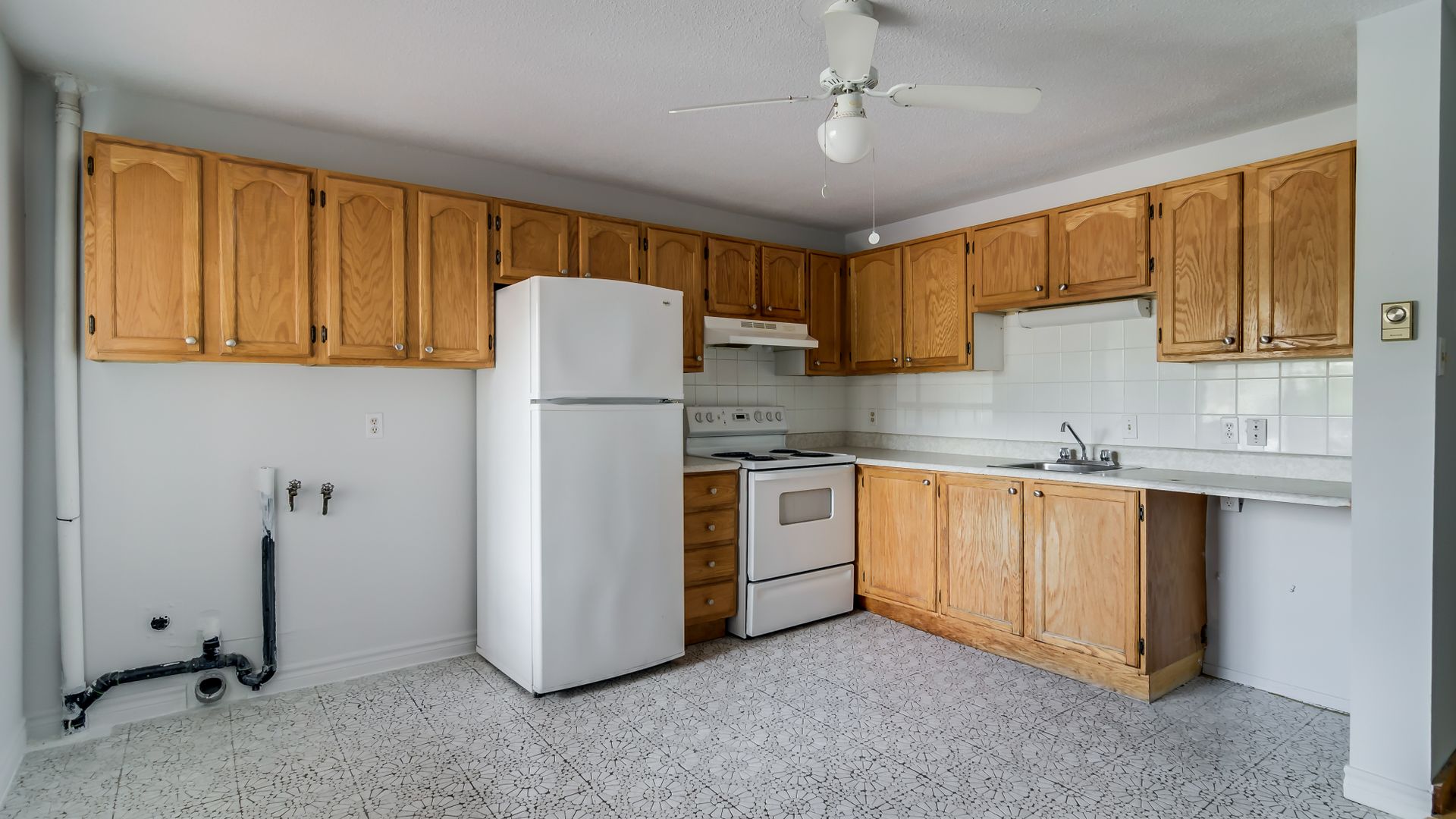 Halfred | Apartment rentals real estate: maison with 2 bedrooms for rent, 88 Rue Frontenac, Gatineau