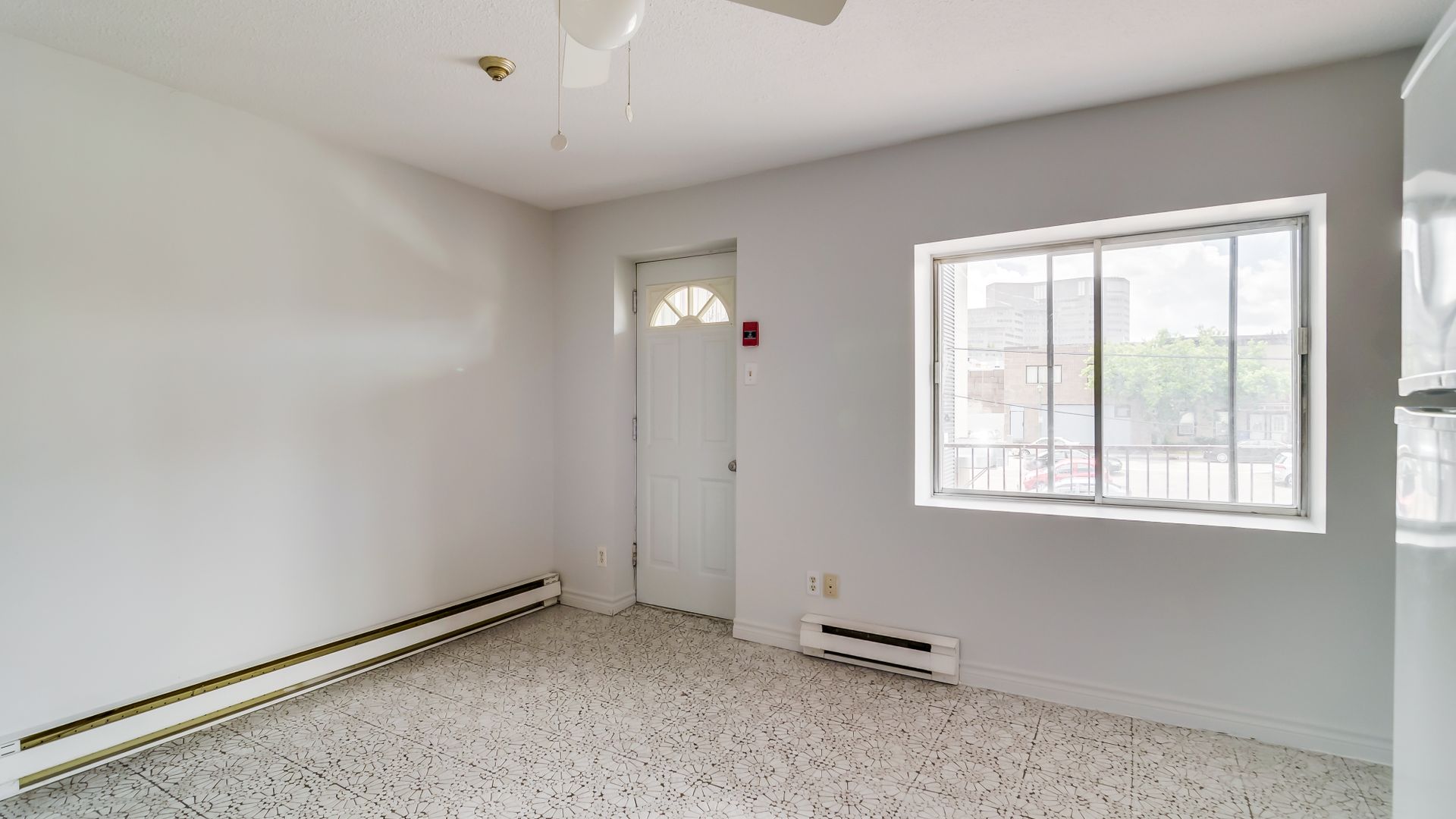 Halfred | Apartment rentals rental: logement with 2 bedrooms, 88 Rue Frontenac, Gatineau