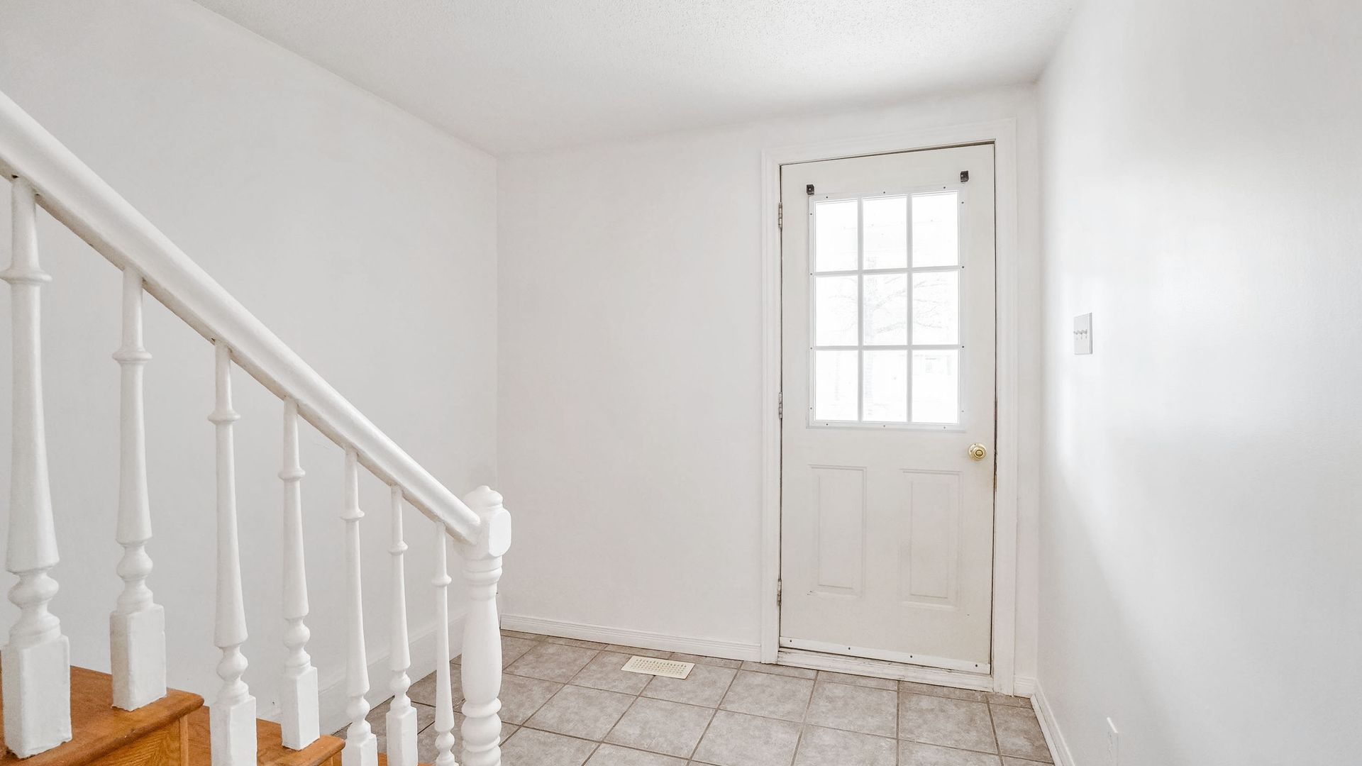 Halfred | Apartment rentals appartement for rent in Gatineau: 3 bedrooms, 355 Avenue De Buckingham