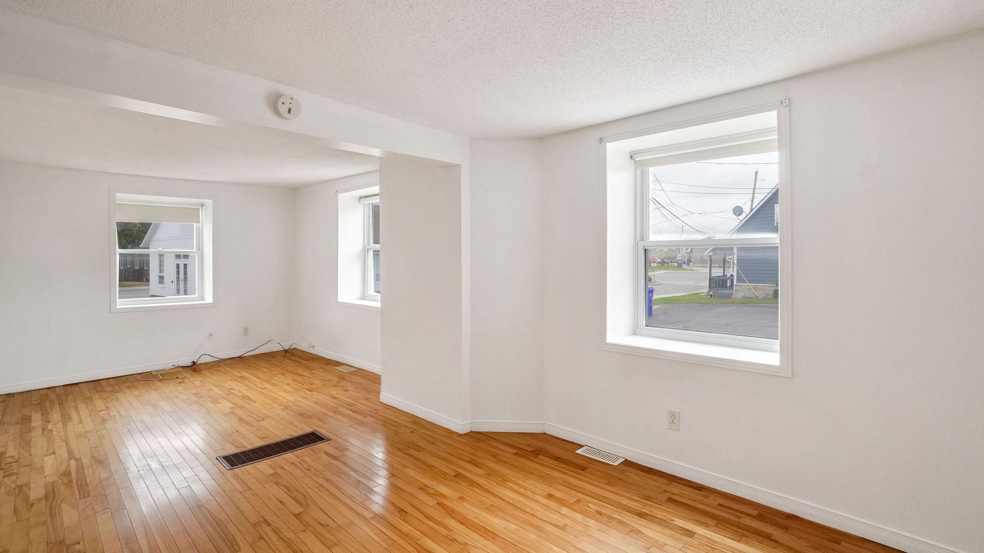 Halfred | Apartment rentals real estate: logement for rent, 3 bedrooms, Gatineau