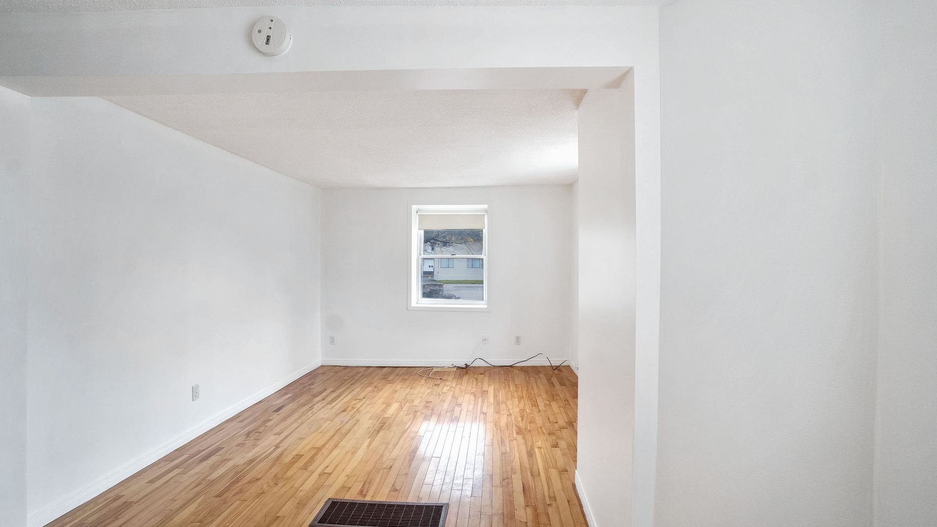 Halfred | Apartment rentals real estate: Spacious appartement with 3 bedrooms for rent in Gatineau