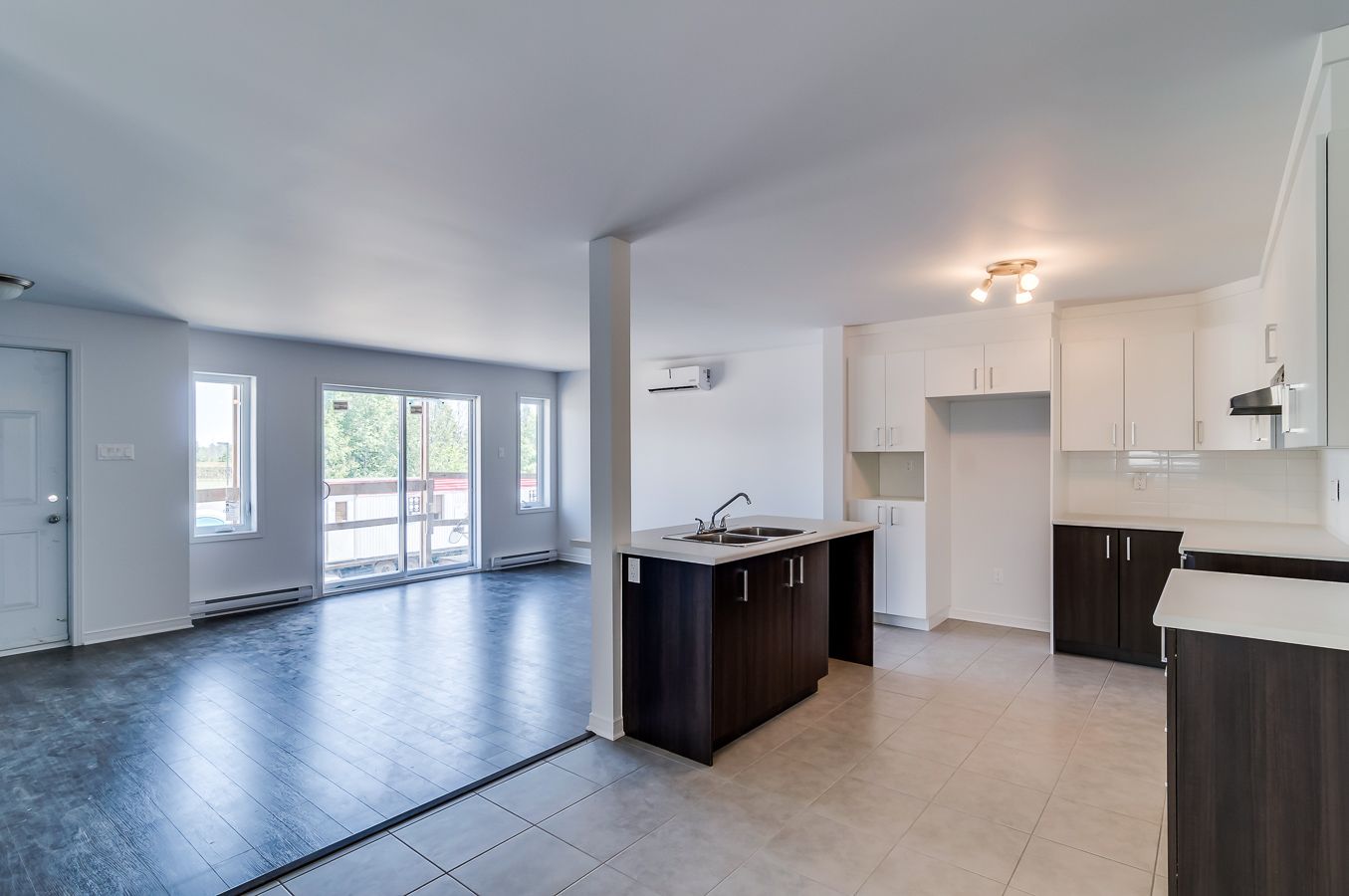 2 bedrooms, Halfred | Apartment rentals maison for rent in Gatineau, 4 Rue Katimavik