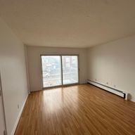 Halfred | Apartment rentals appartement: 2 bedrooms for rent, 15 Rue Roy, Gatineau