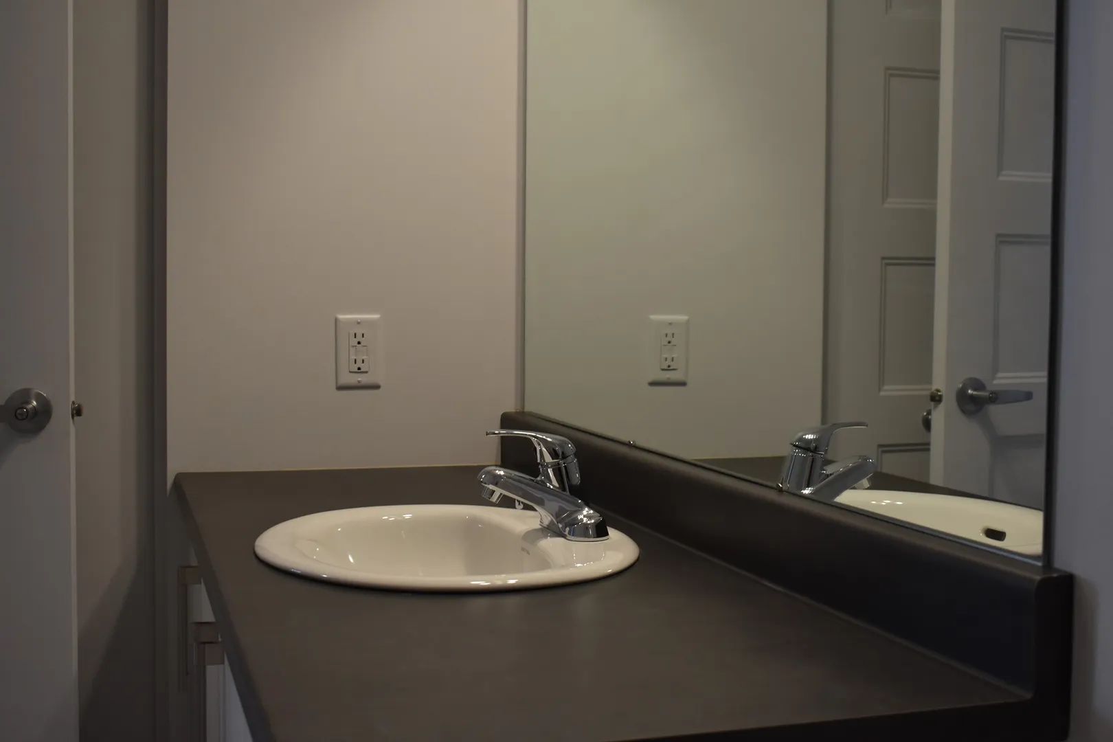 Halfred | Apartment rentals: Rent this appartement with 1 bedrooms in Gatineau, 168 Rue De La Cité-Jardin